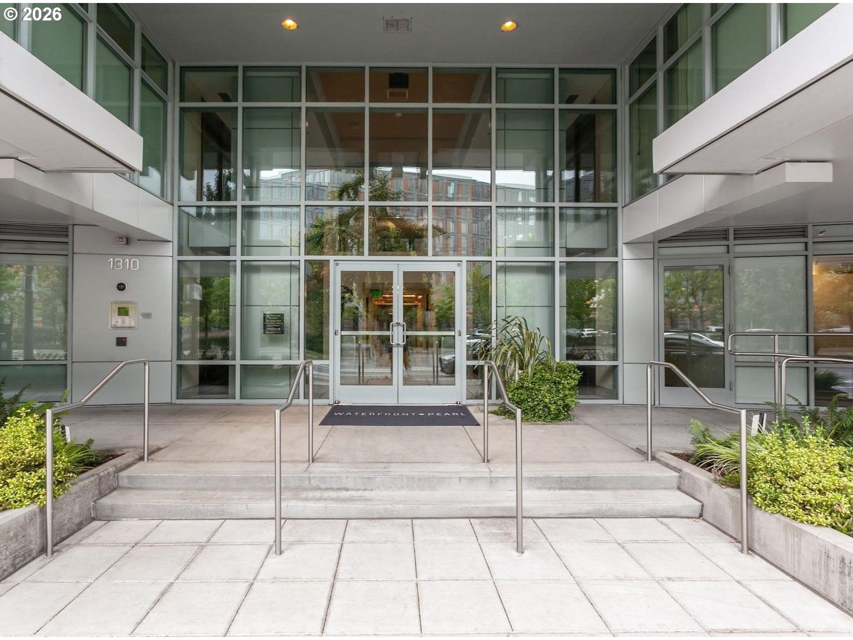 1310 NW NAITO PKWY 901