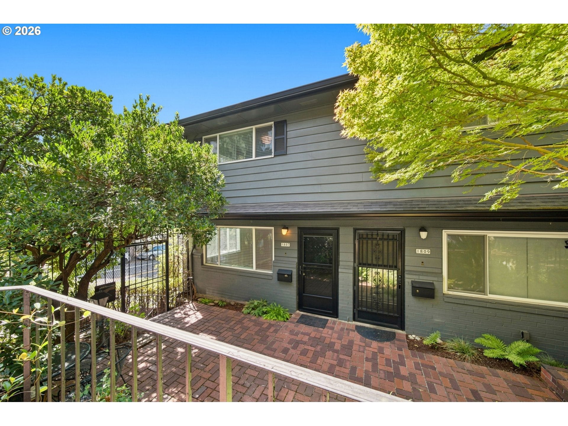 1807 NE MULTNOMAH ST — 2 bed 2 bath Condominium