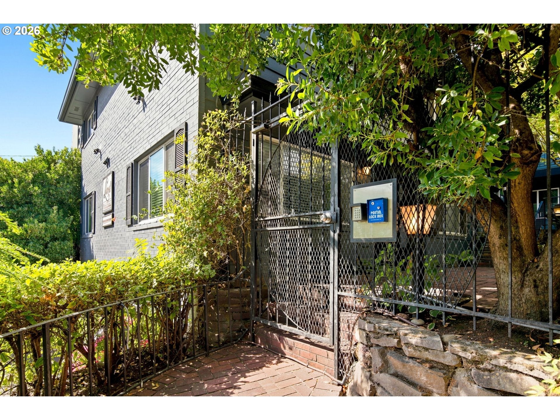1807 NE MULTNOMAH ST