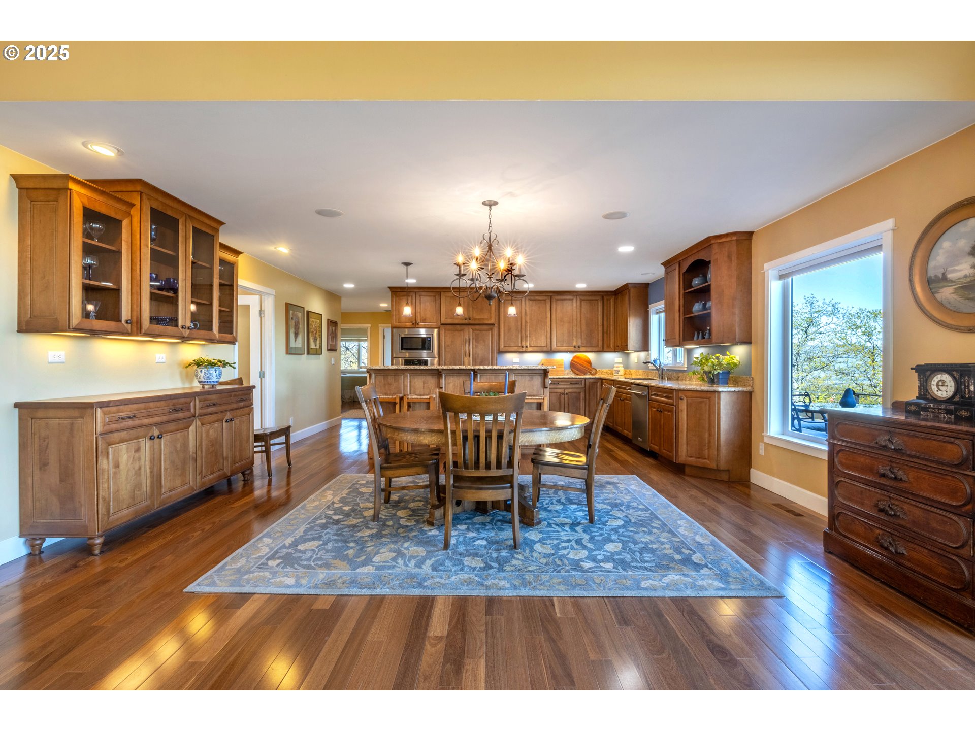 The Dalles, Oregon 97058, United States, 3 Bedrooms Bedrooms, ,2 BathroomsBathrooms,Residential,Active,238807