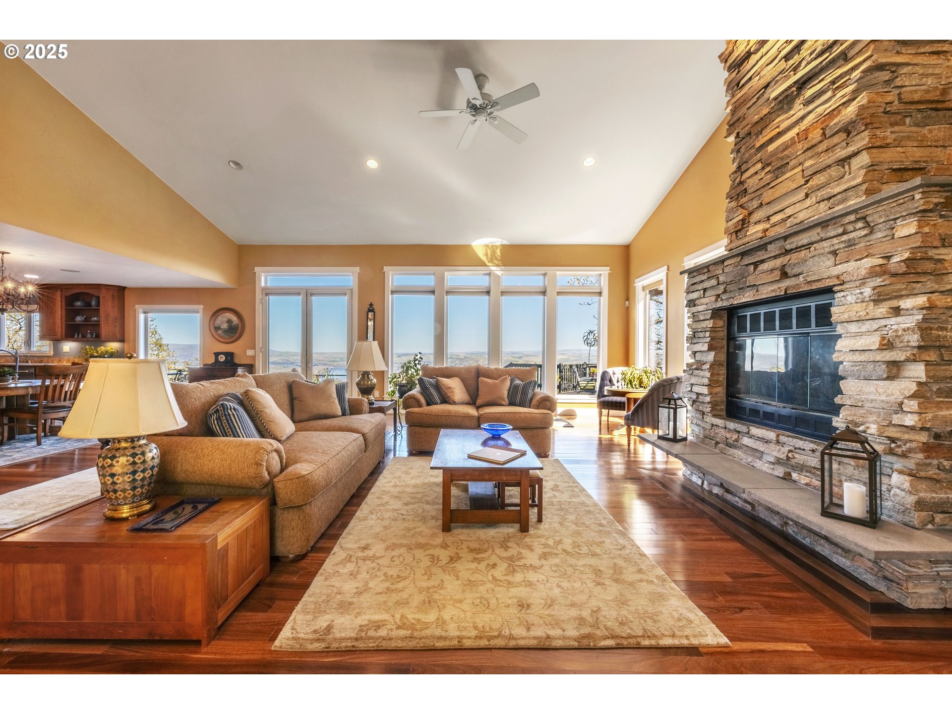 The Dalles, Oregon 97058, United States, 3 Bedrooms Bedrooms, ,2 BathroomsBathrooms,Residential,Active,238807