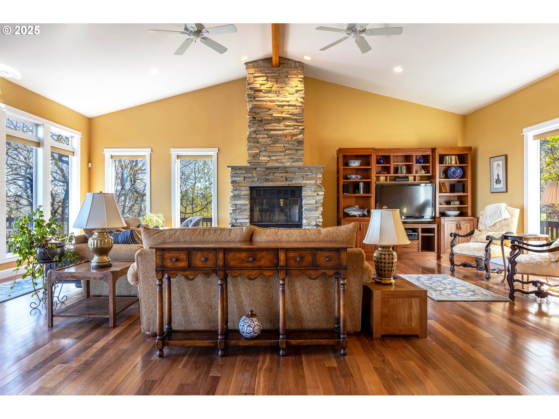 The Dalles, Oregon 97058, United States, 3 Bedrooms Bedrooms, ,2 BathroomsBathrooms,Residential,Active,238807