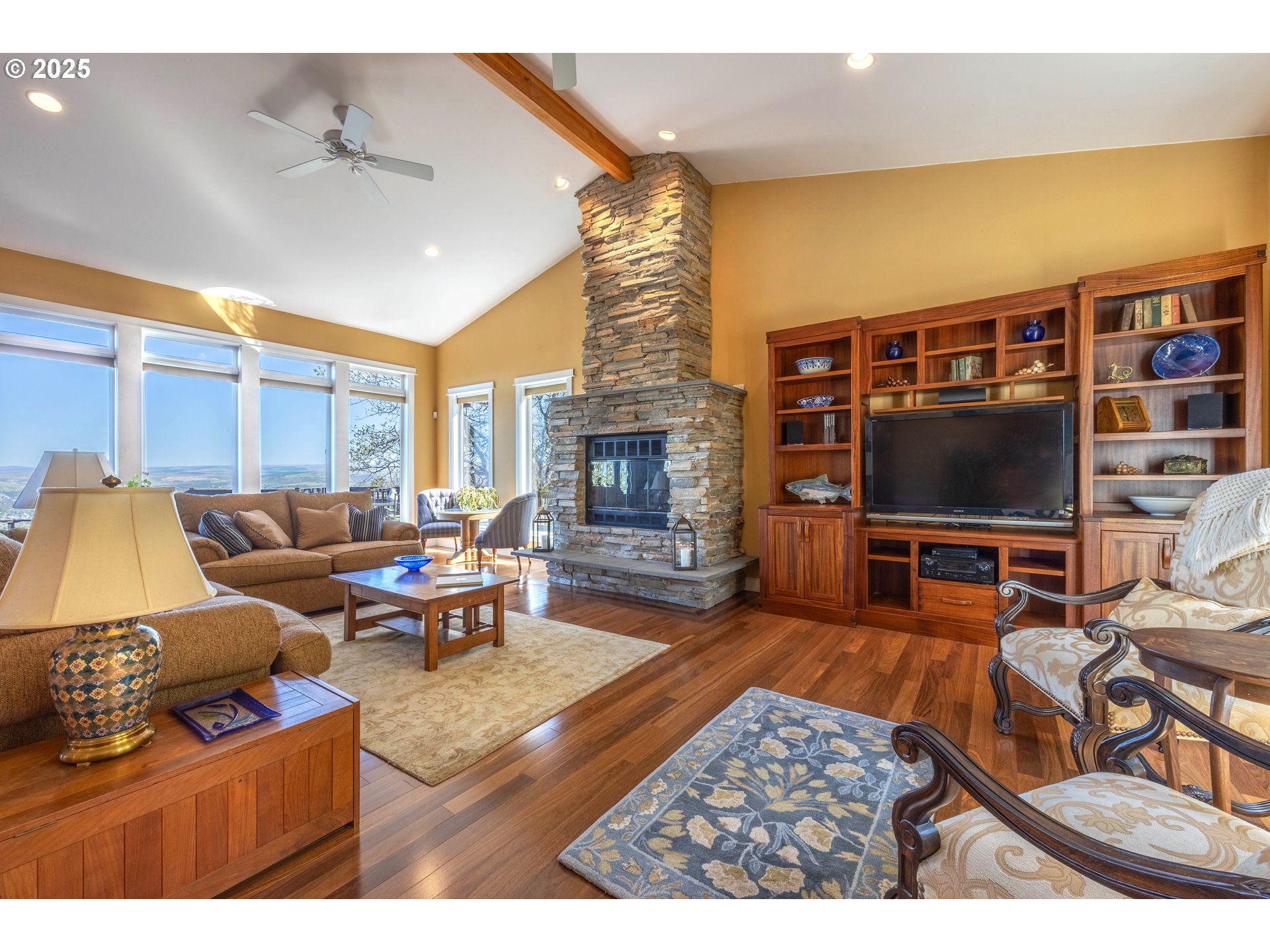 The Dalles, Oregon 97058, United States, 3 Bedrooms Bedrooms, ,2 BathroomsBathrooms,Residential,Active,238807