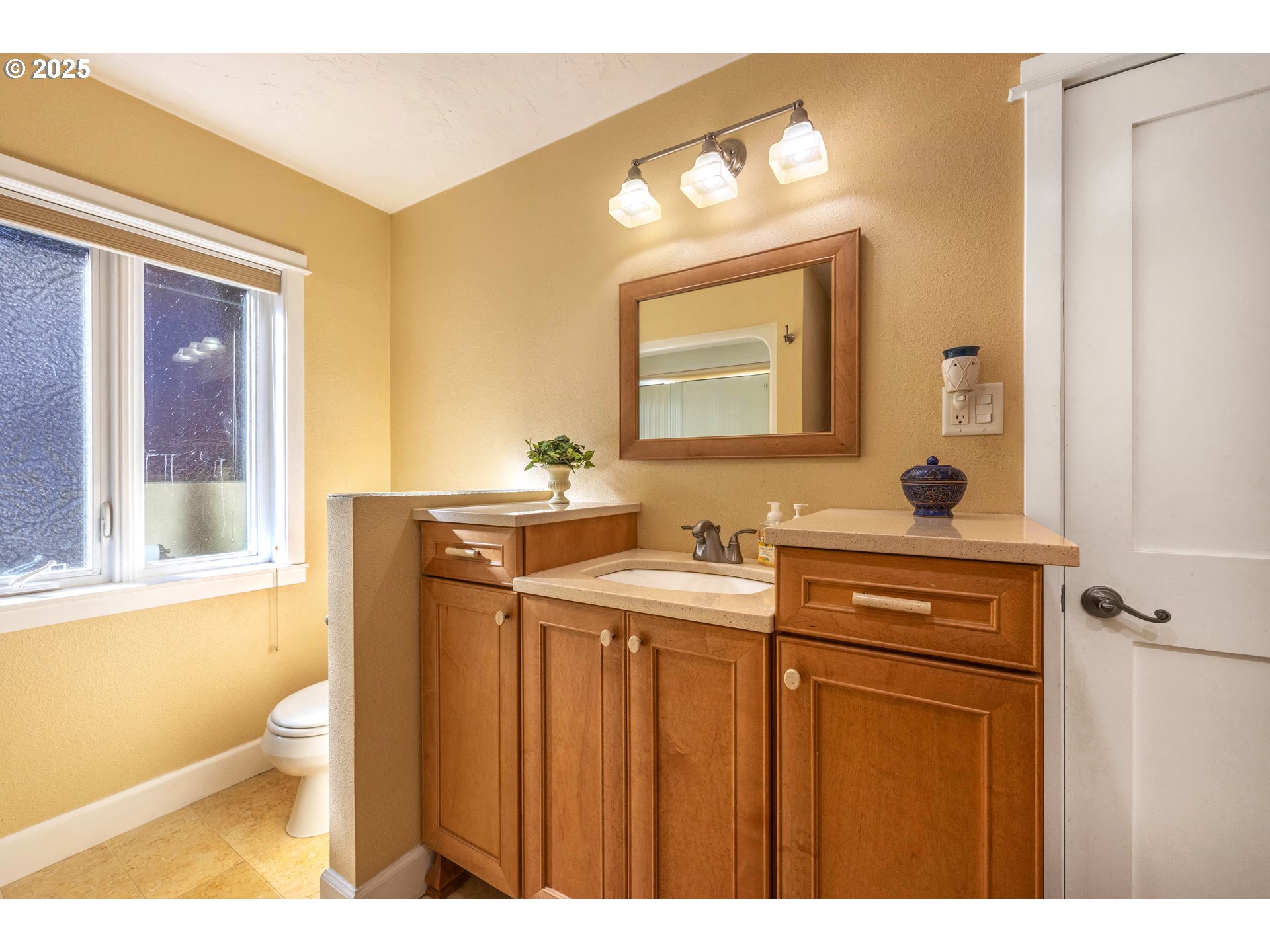 The Dalles, Oregon 97058, United States, 3 Bedrooms Bedrooms, ,2 BathroomsBathrooms,Residential,Active,238807