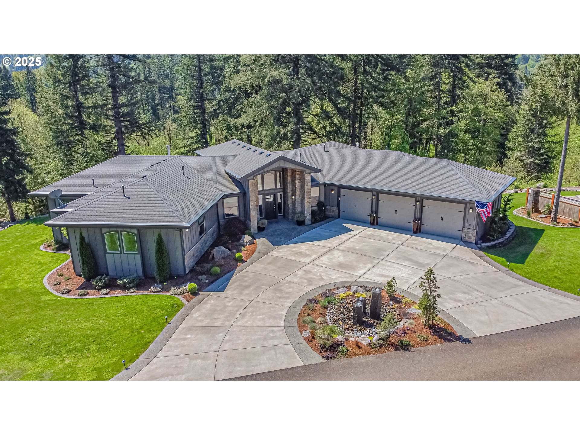 201 Thompson DR