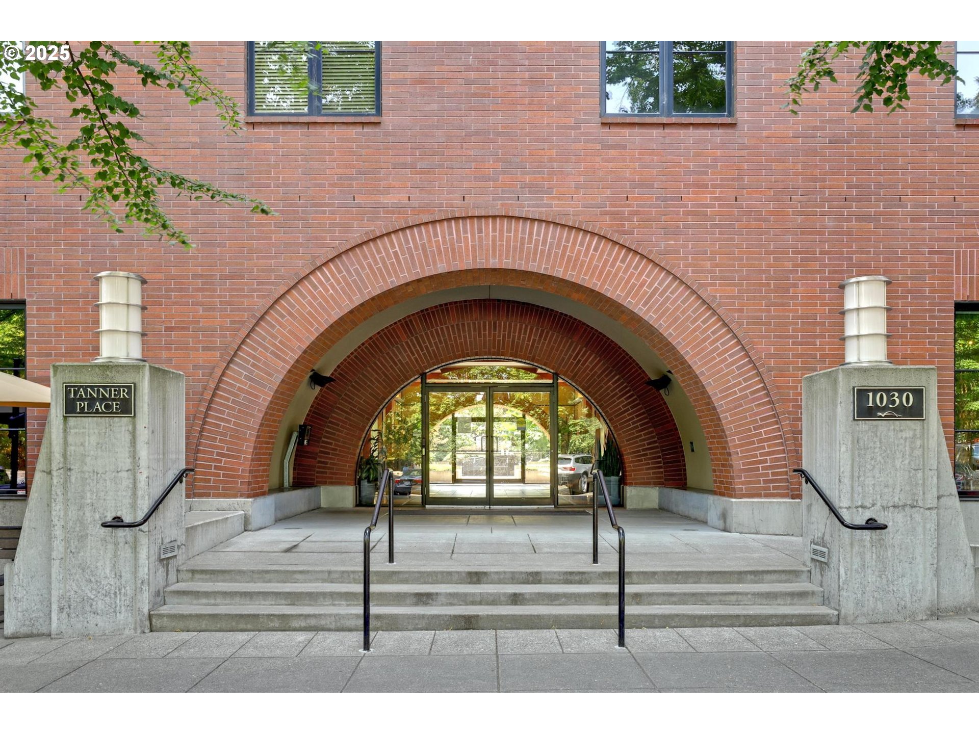 1030 NW JOHNSON ST 521