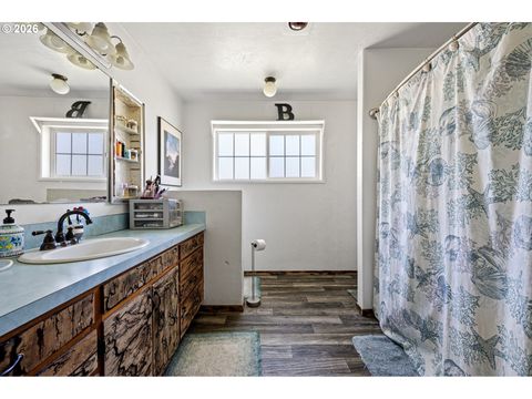 Tiny photo for 402 N D St, Lowell, OR 97452 (MLS # 207825332)