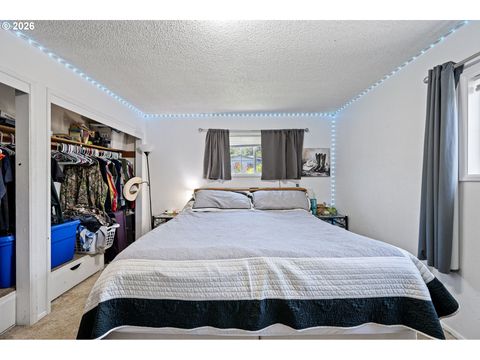 Tiny photo for 402 N D St, Lowell, OR 97452 (MLS # 207825332)