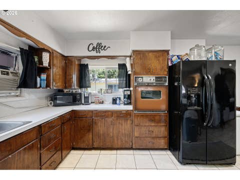 Tiny photo for 402 N D St, Lowell, OR 97452 (MLS # 207825332)