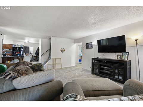 Tiny photo for 402 N D St, Lowell, OR 97452 (MLS # 207825332)