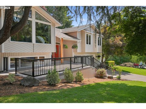 4243 SPRING ROCK CIR West Linn OR 97068