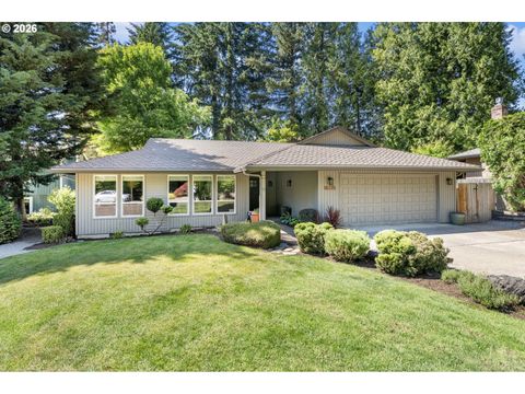 Photo of 16335 SW Sylvan Ct, Portland, OR 97224 (MLS # 710046530)