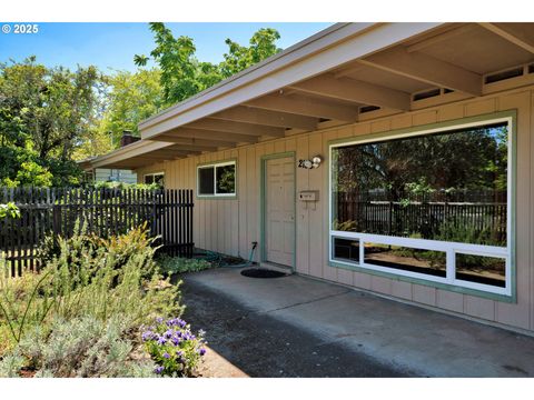 2130 GRANT ST Eugene OR 97405