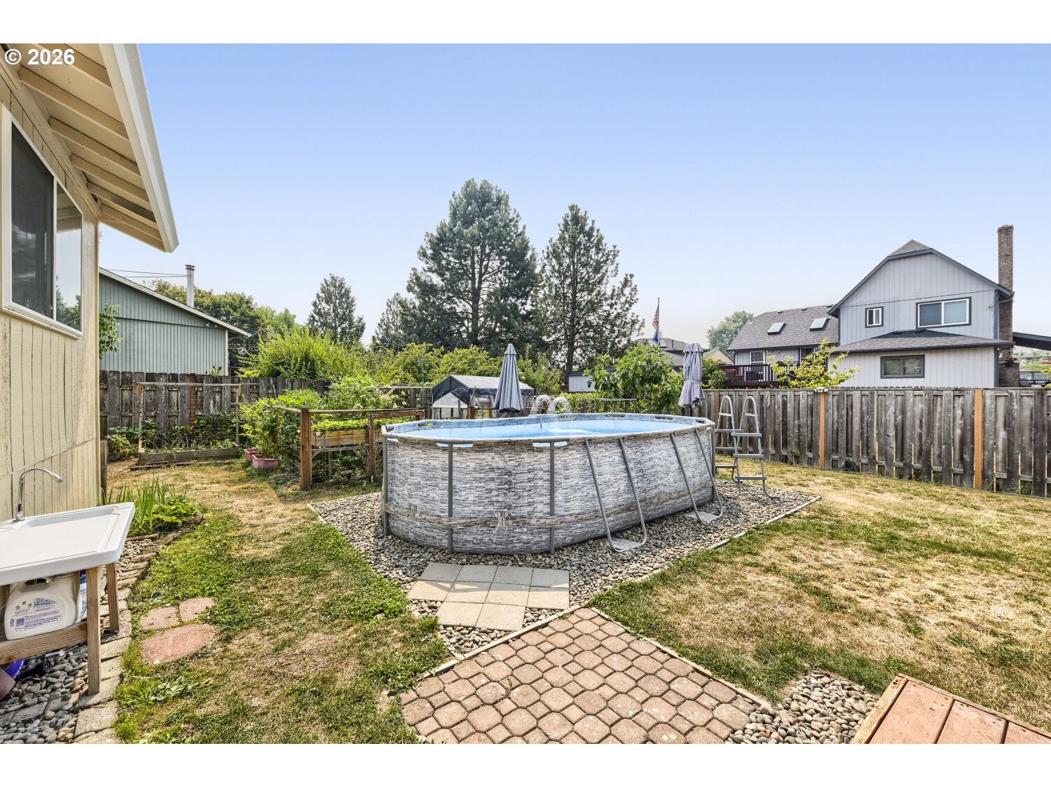 429 SW BIRDSDALE DR
