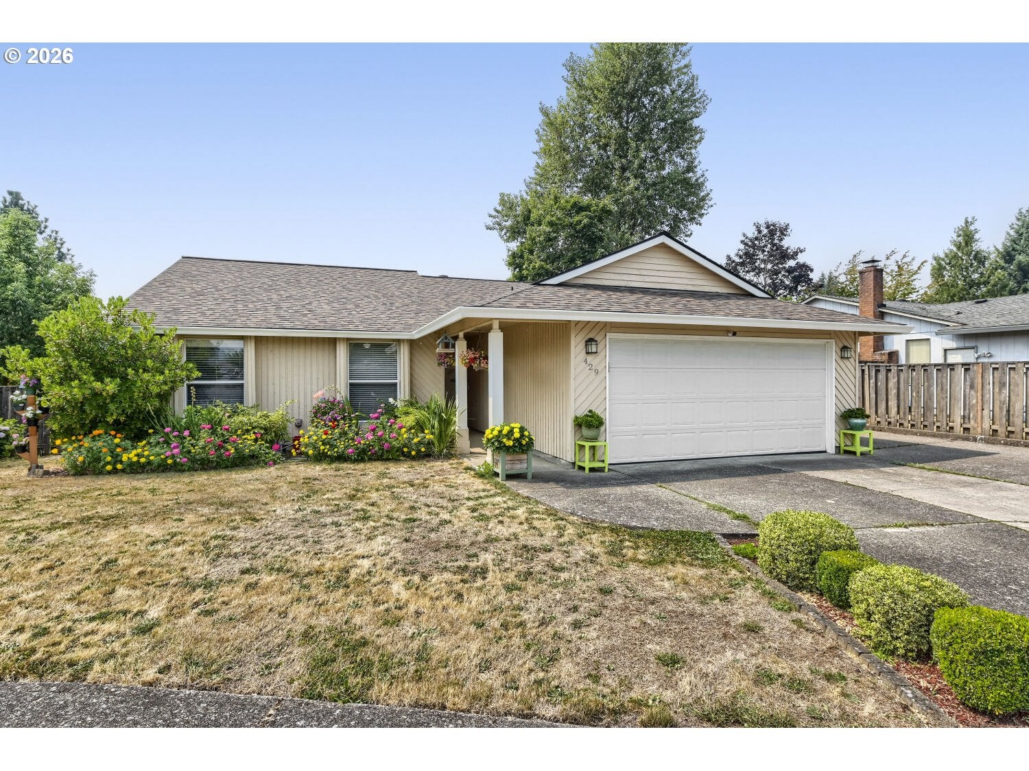 429 SW BIRDSDALE DR