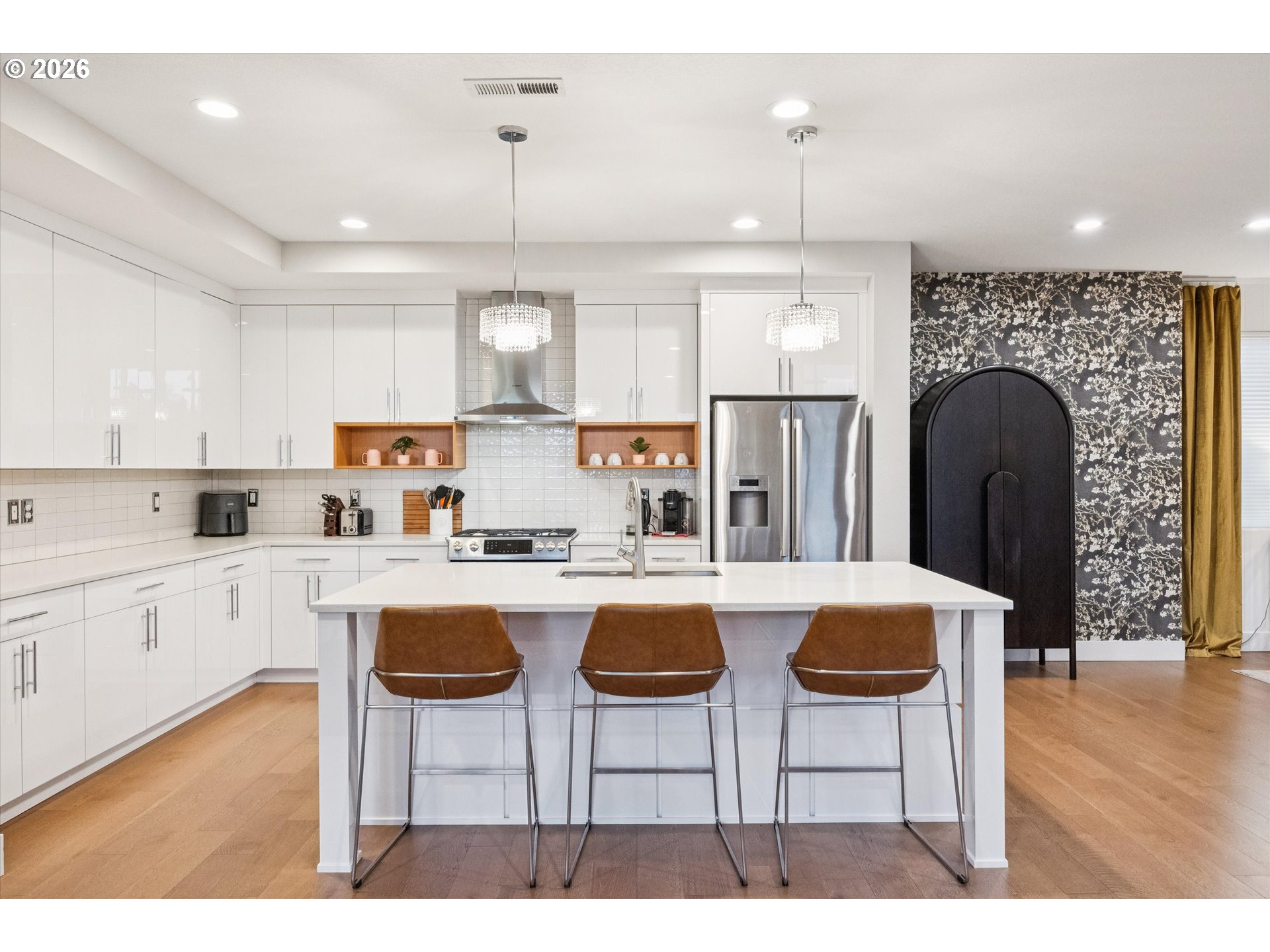 16 NE 55TH AVE