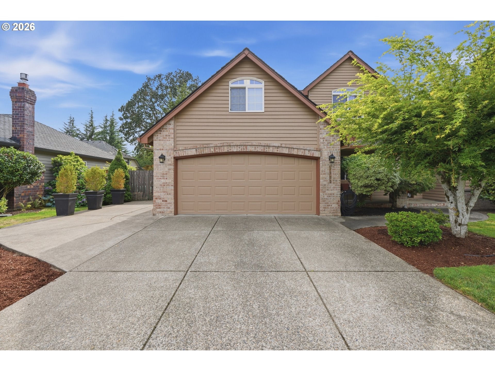 2383 NE JAMIE DR
