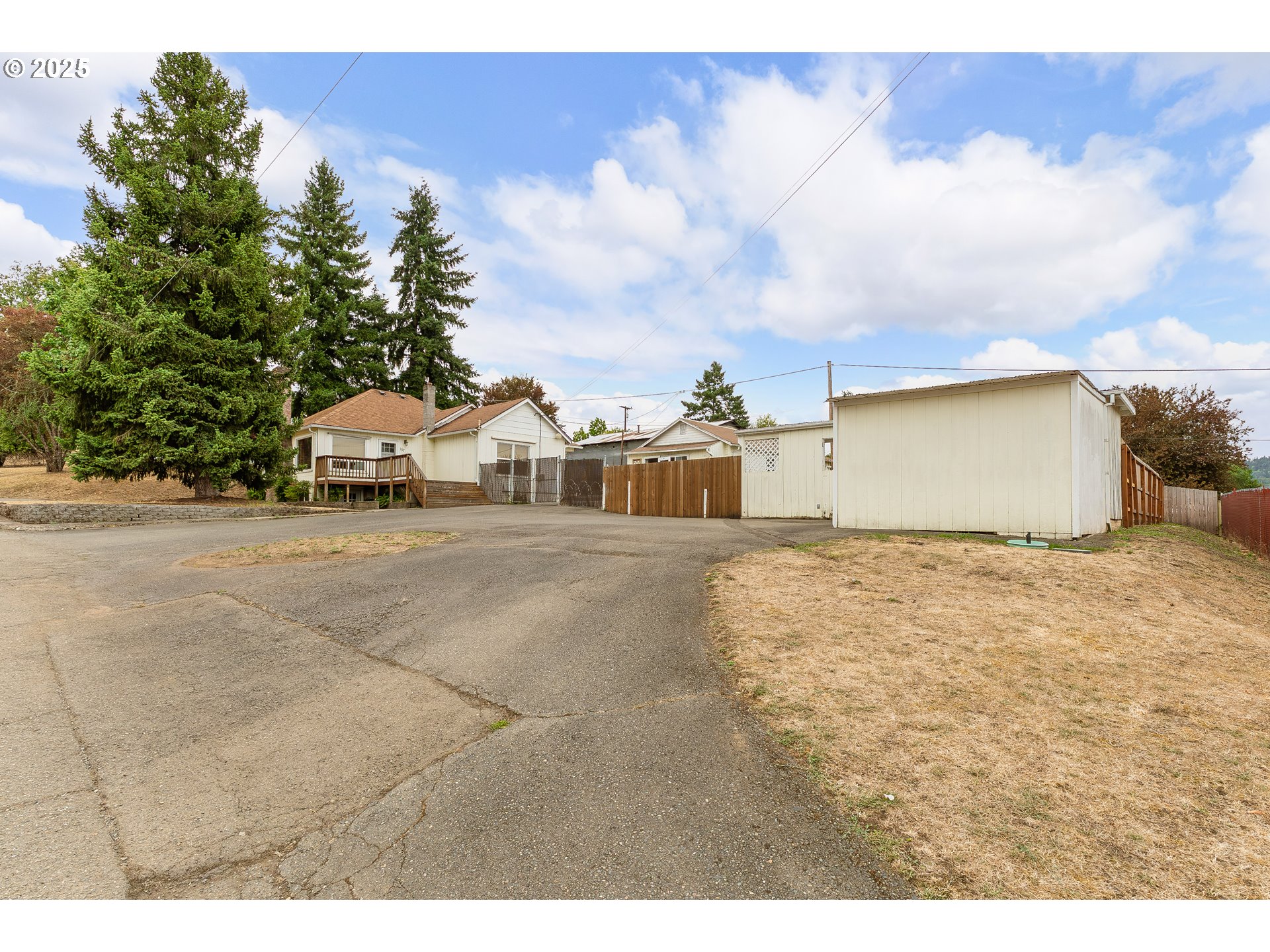 157 NE SPENCER CT