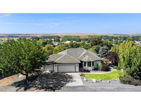 13 SMITH DR Echo OR 97826