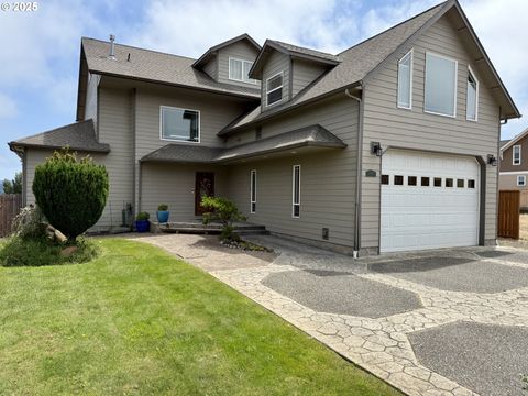 2125 PINE ST North Bend OR 97459