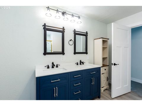 Tiny photo for 48187 Mcfarland Rd, Oakridge, OR 97463 (MLS # 476811006)