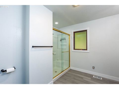 Tiny photo for 48187 Mcfarland Rd, Oakridge, OR 97463 (MLS # 476811006)