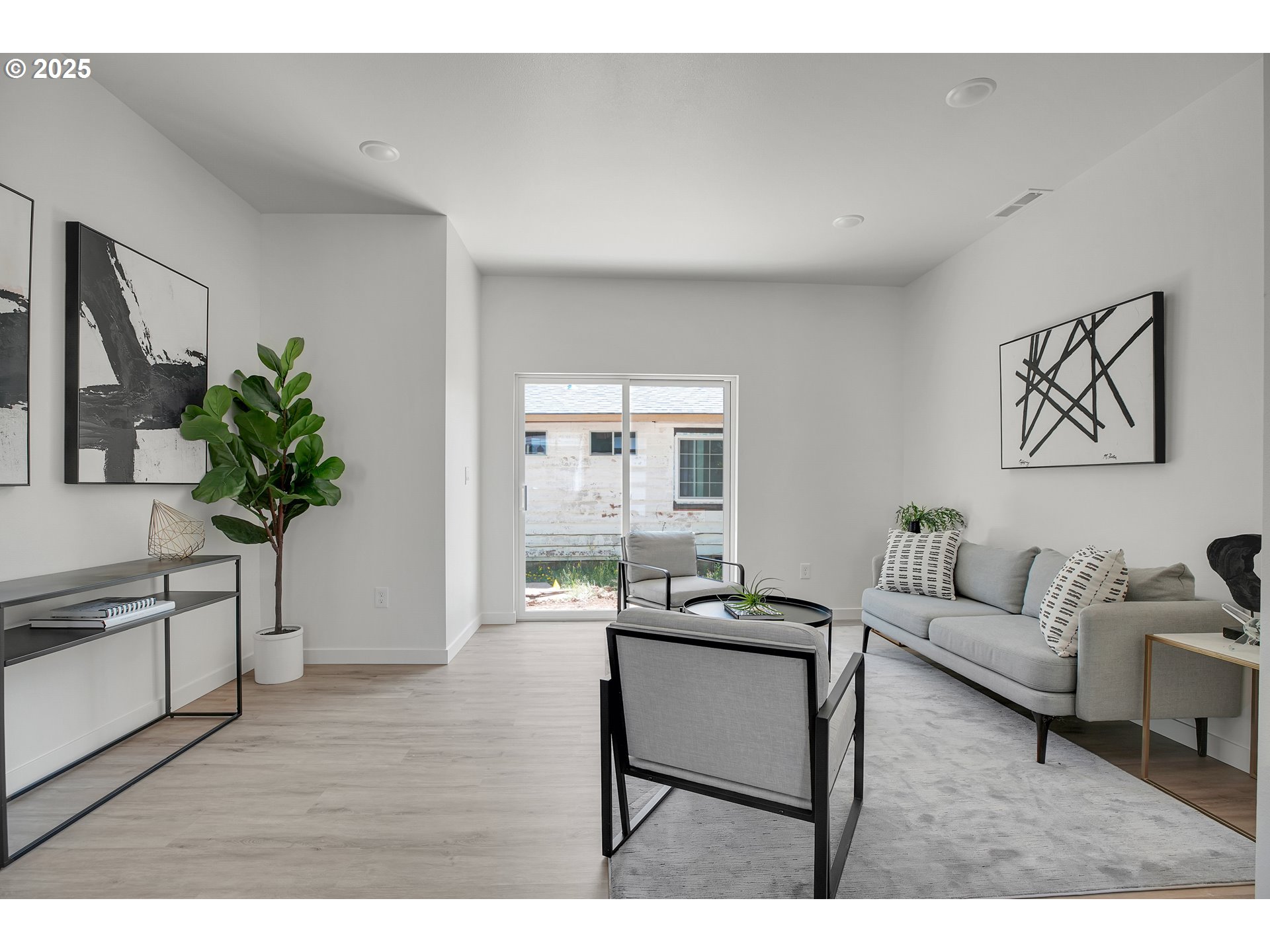 14882 NE Couch ST 14
