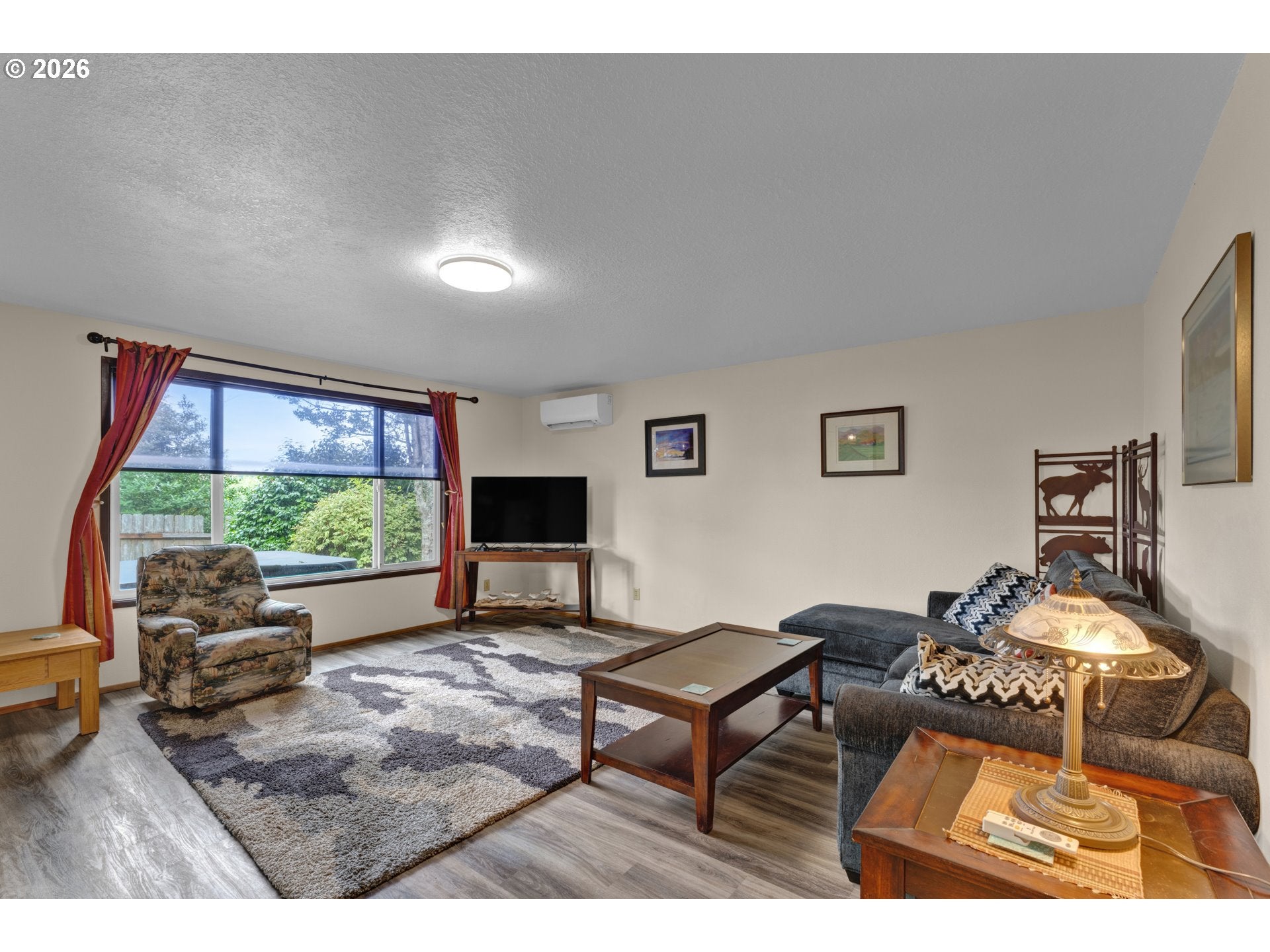 600 QUEENS CT