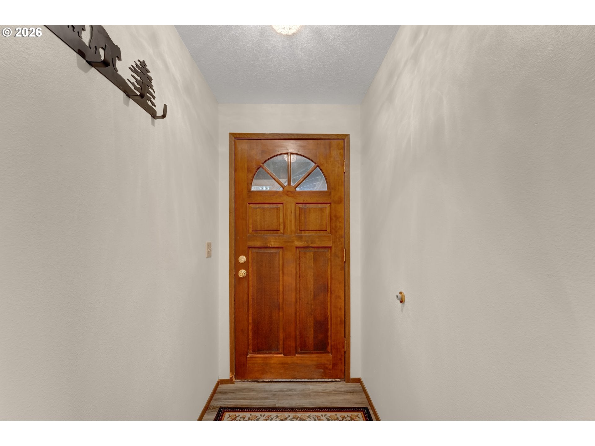600 QUEENS CT