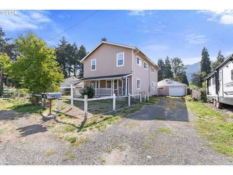 A home in Oakridge