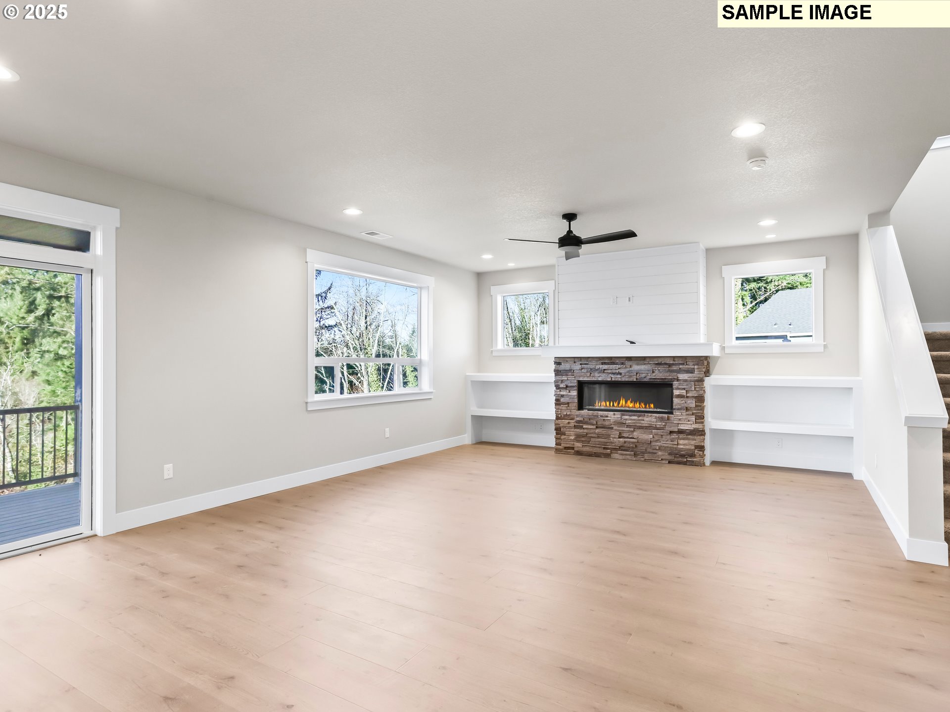2140 E Otter LOOP
