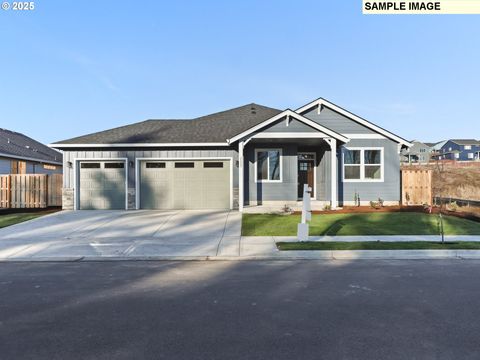 2140 E Otter LOOP La Center WA 98629