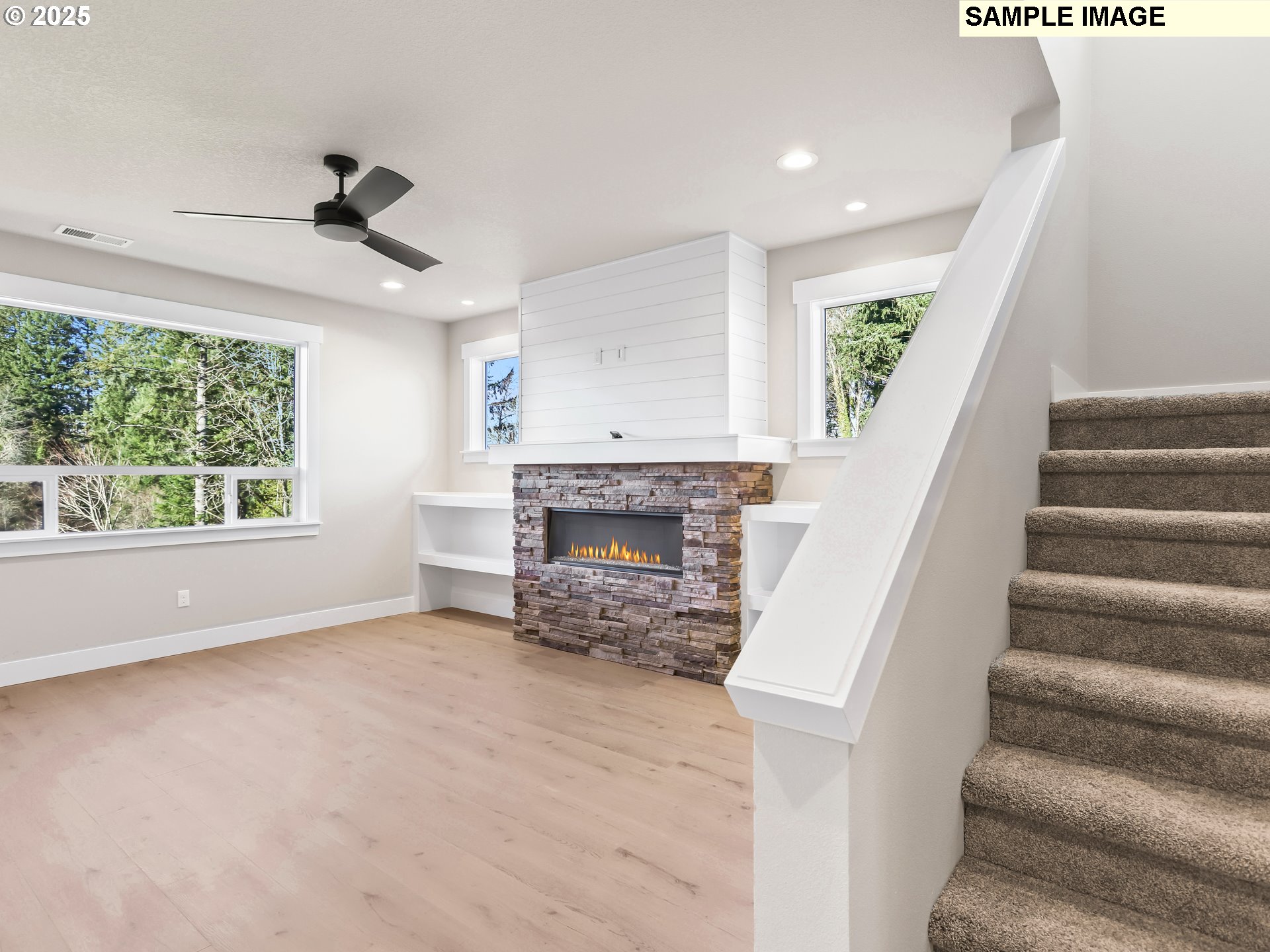 2140 E Otter LOOP