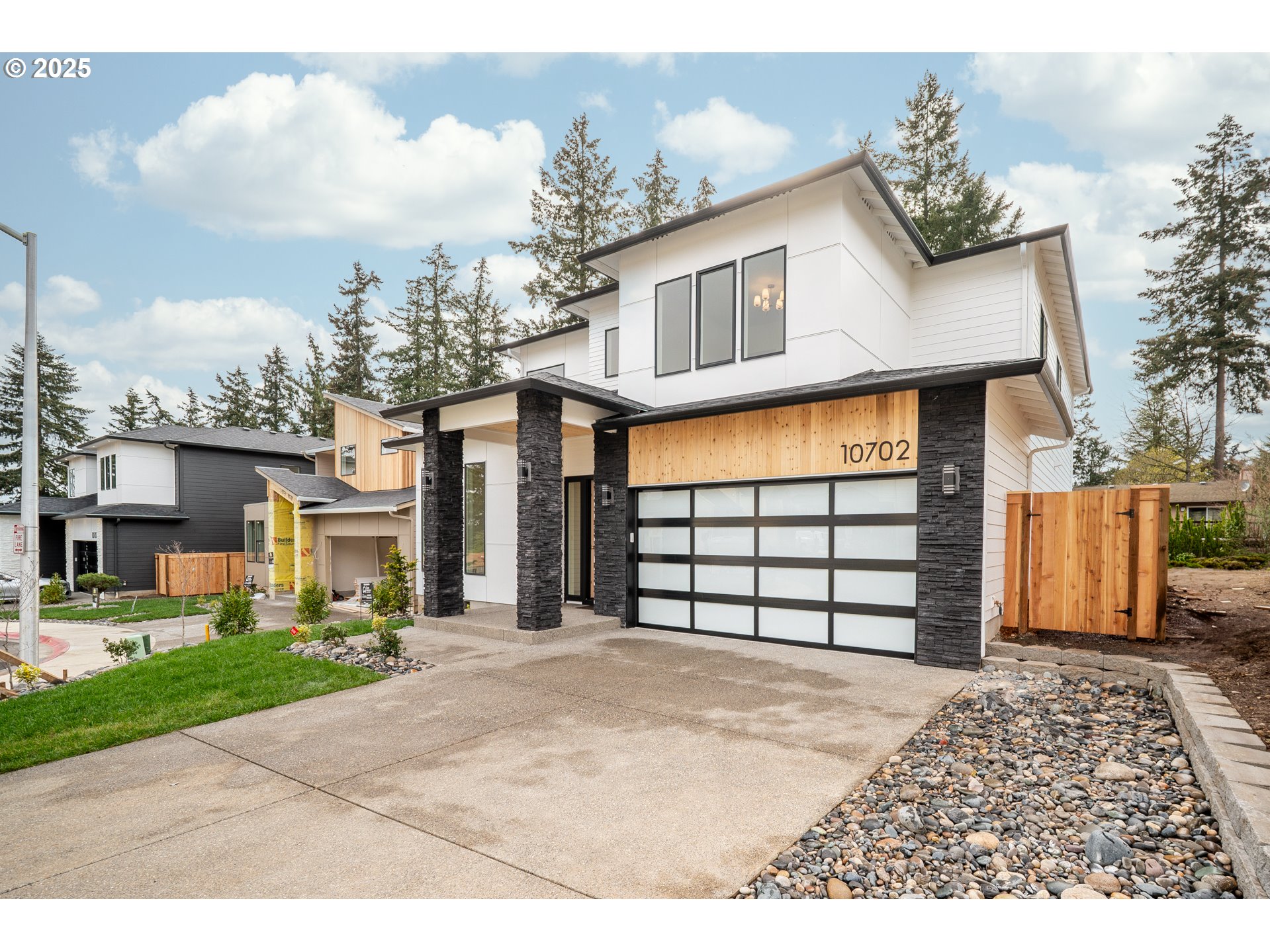 10702 SE 13th CIR