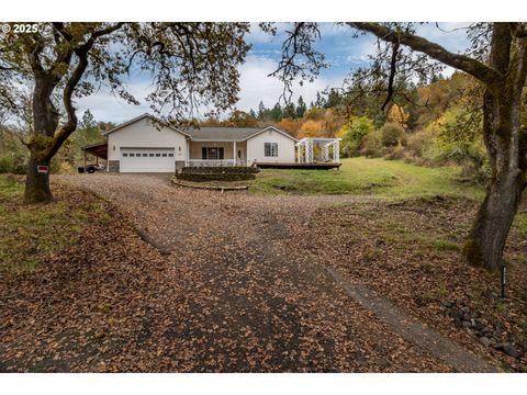 487 SE DOS GATOS CT Roseburg OR 97470