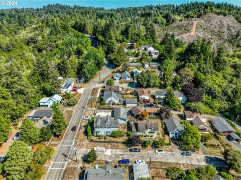 A home in Coquille