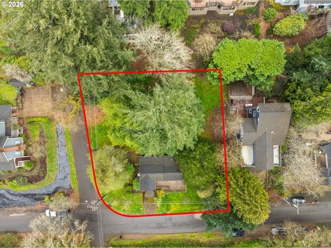 1408 PINE ST 8/9 Lake Oswego OR 97034