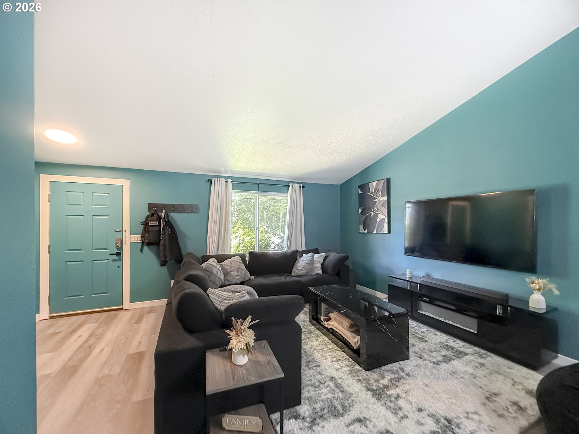 851 GRIFFIN DR