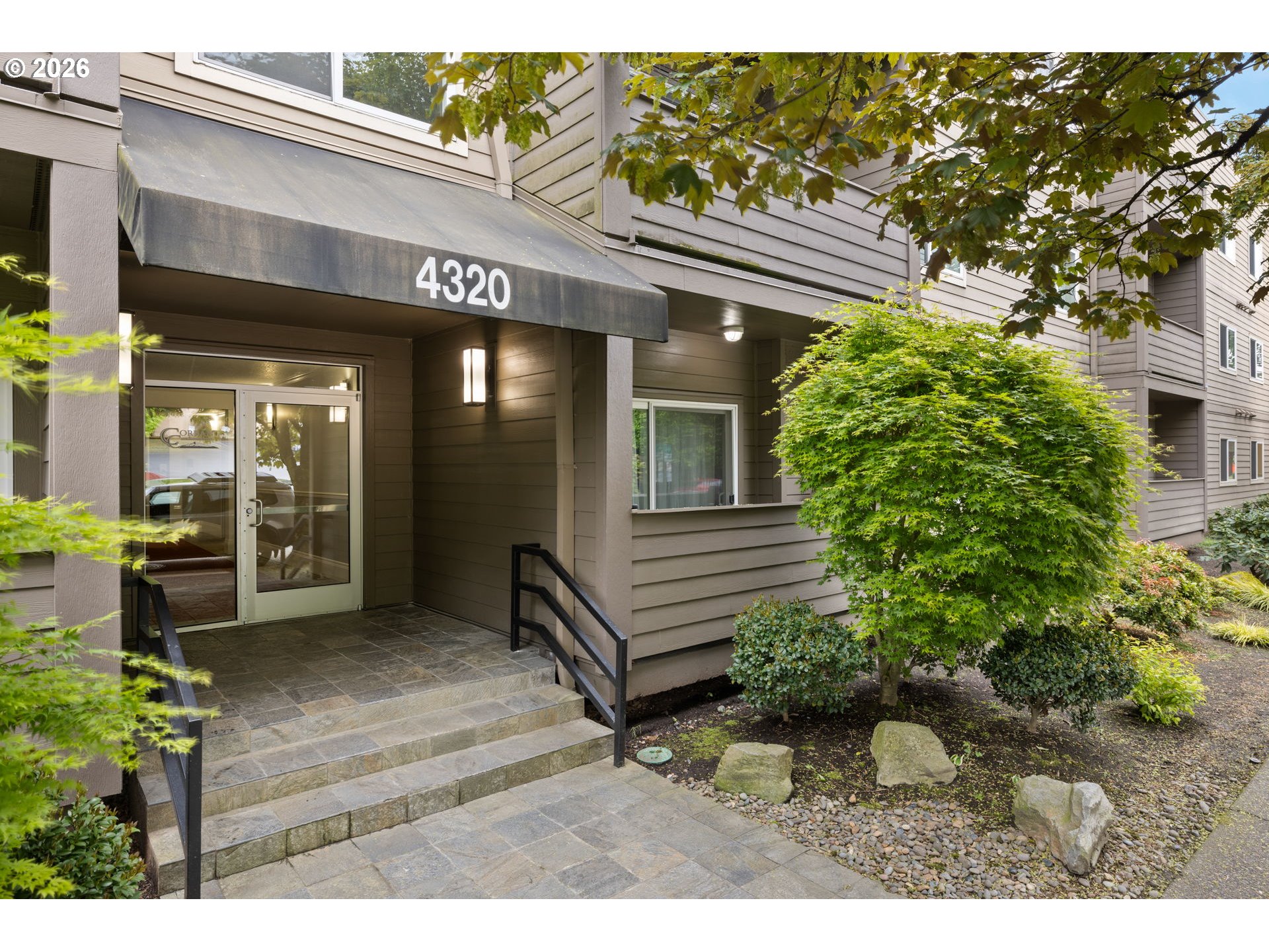 4320 S CORBETT AVE 211