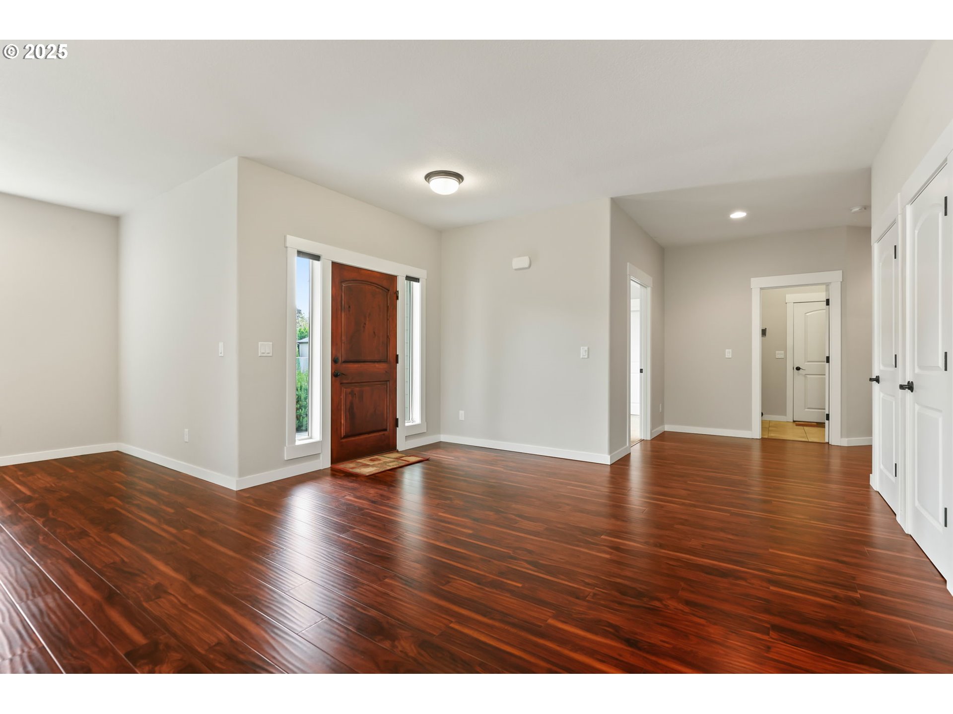 904 NW 105TH CIR