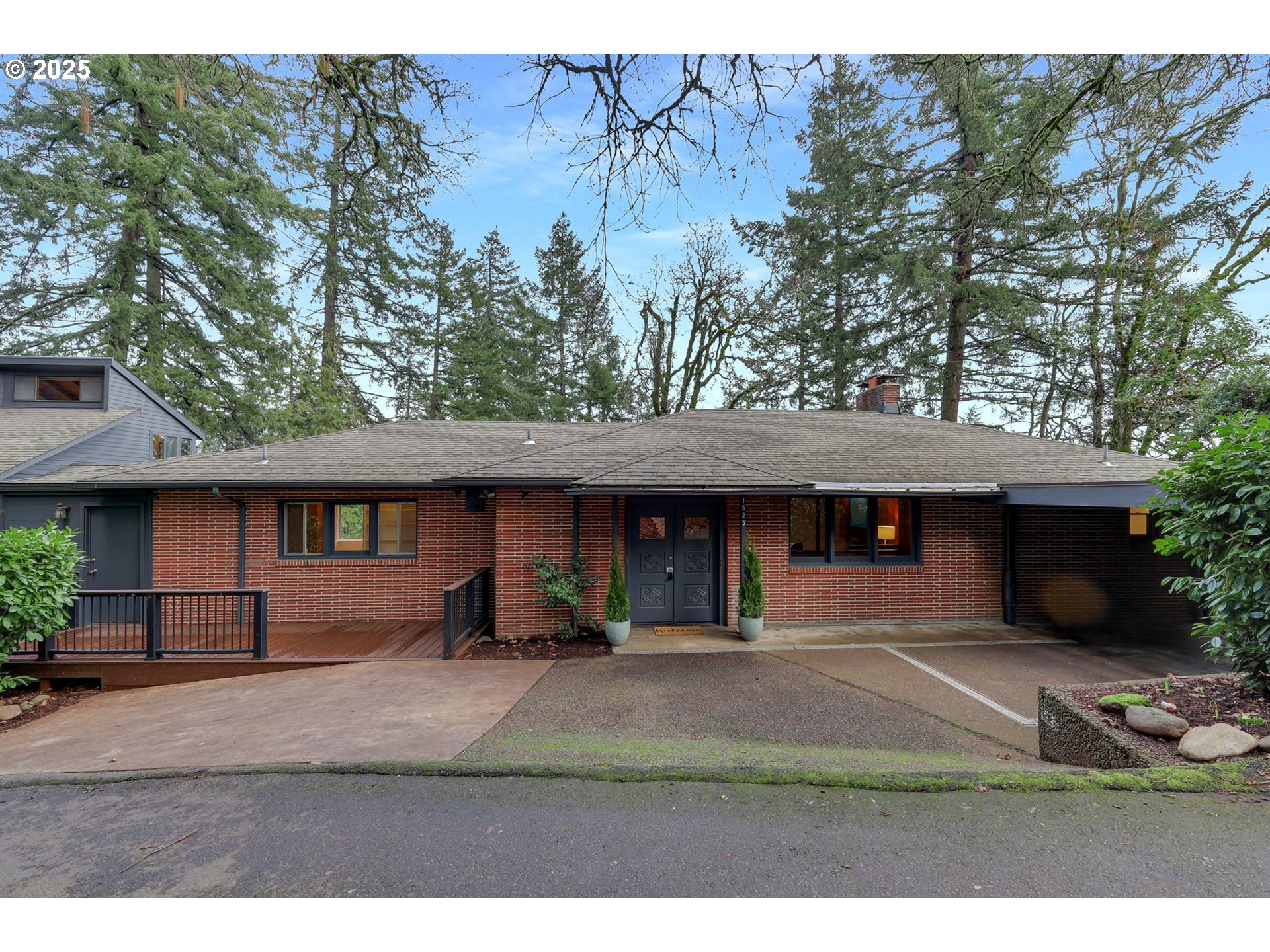 1525 PROSPECT DR