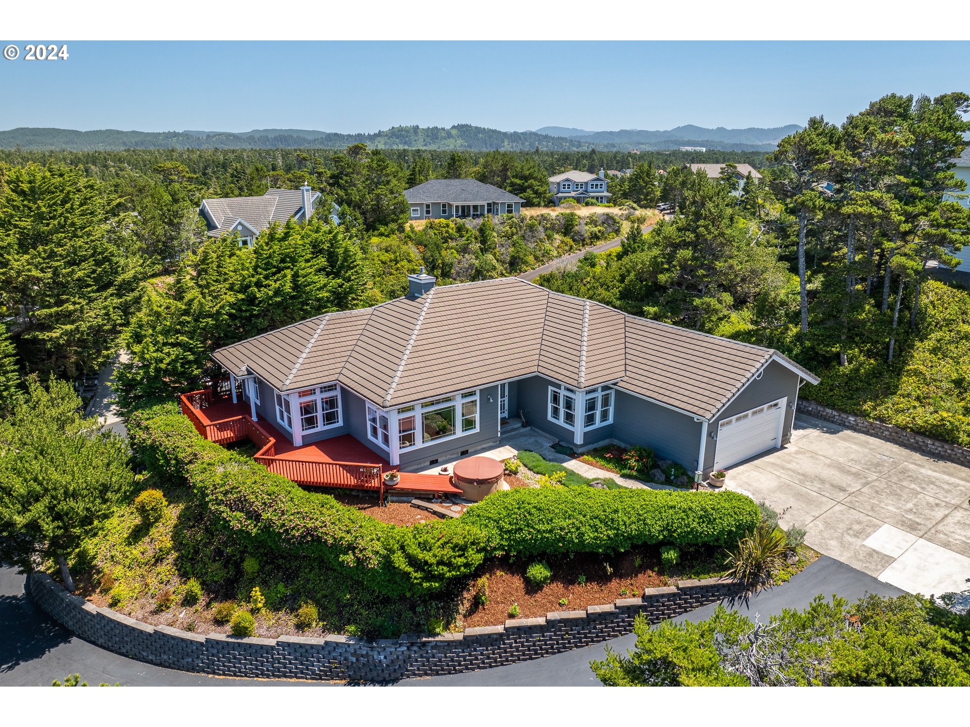 51 SHORELINE DR