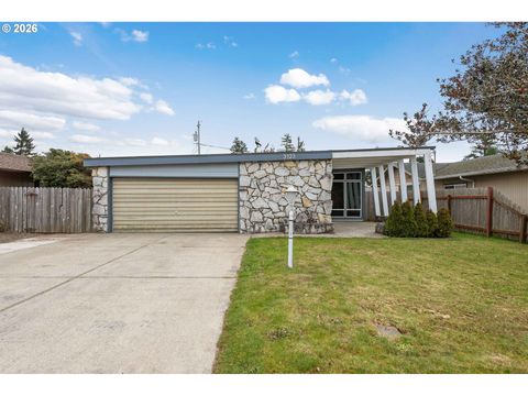 3123 OAK ST North Bend OR 97459