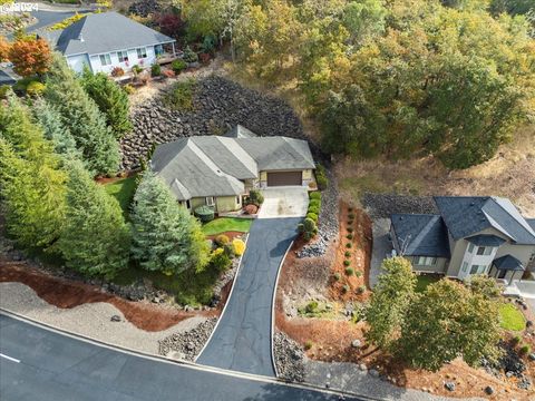 A home in Roseburg