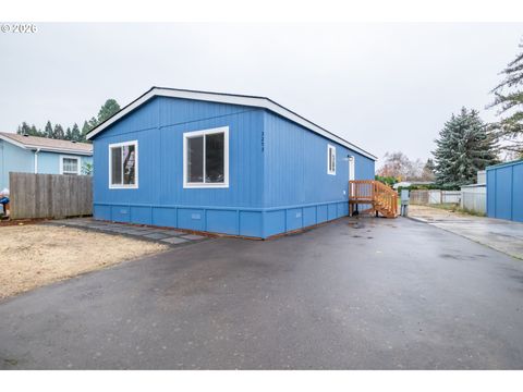 Photo of 3253 Comber Ct NE, Salem, OR 97305 (MLS # 666896214)