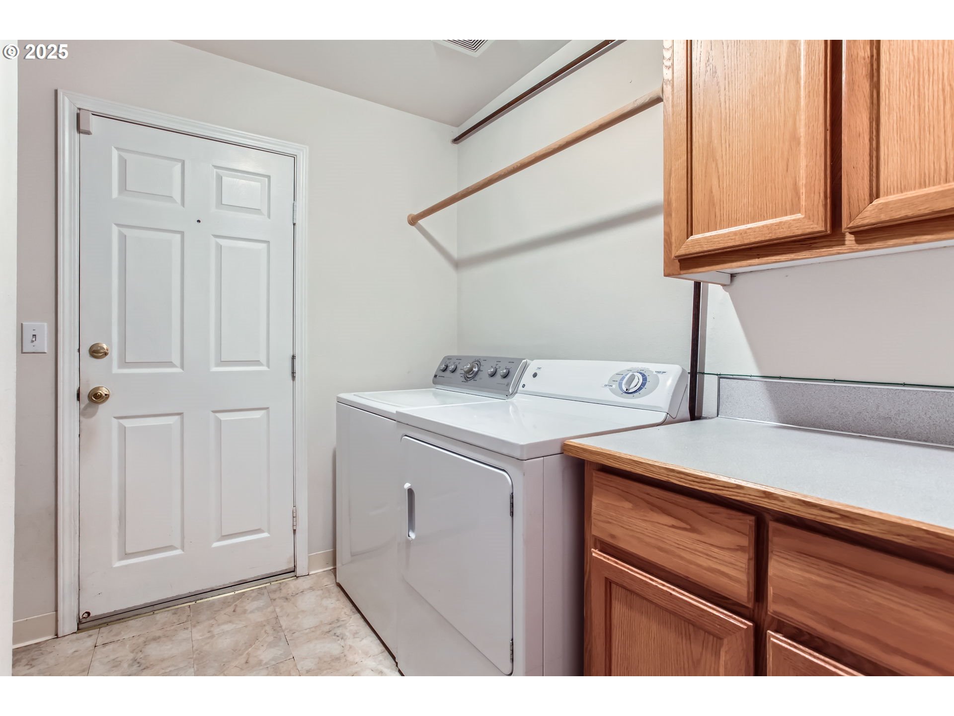 Vancouver, Washington 98661, United States, 2 Bedrooms Bedrooms, ,2 BathroomsBathrooms,Residential,Active,95781