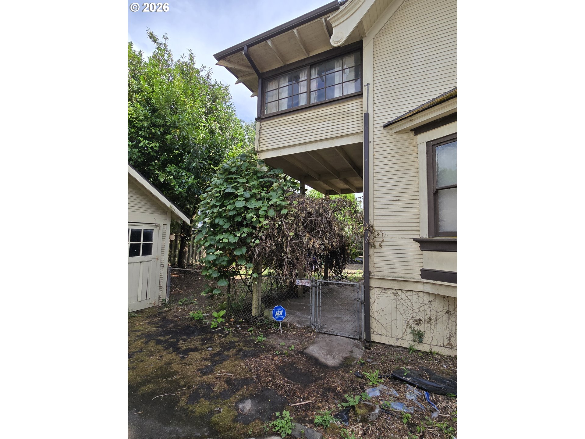 2212 NE 13TH AVE