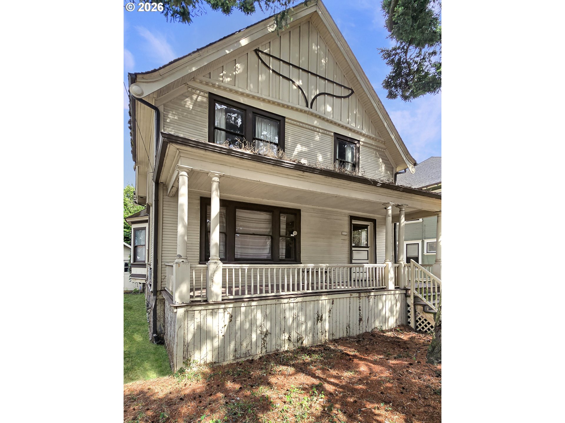 2212 NE 13TH AVE