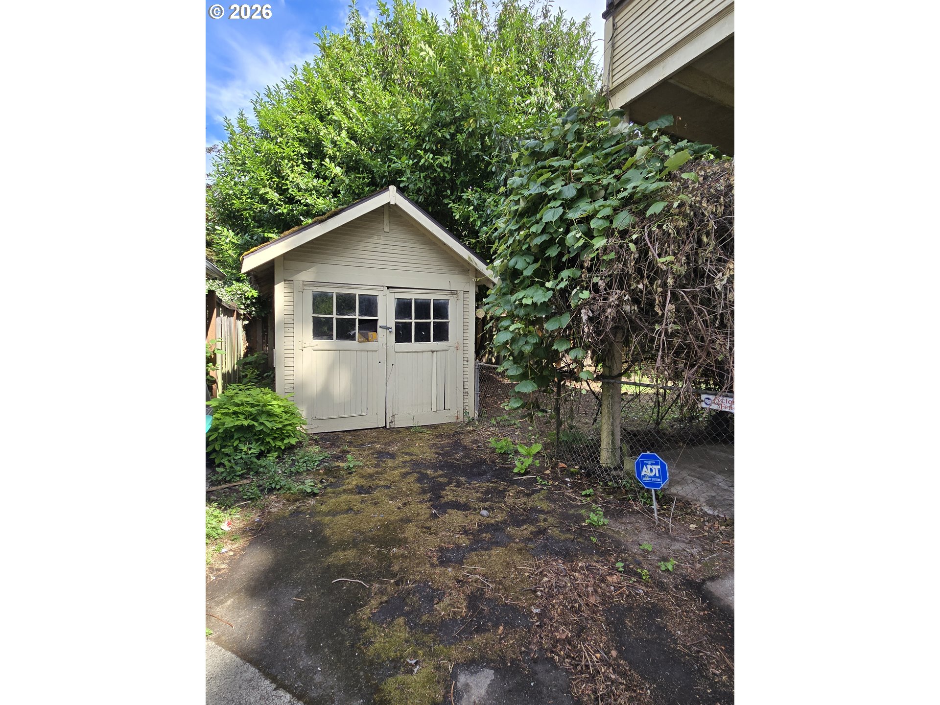 2212 NE 13TH AVE