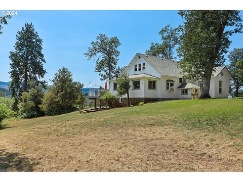 A home in Hood River